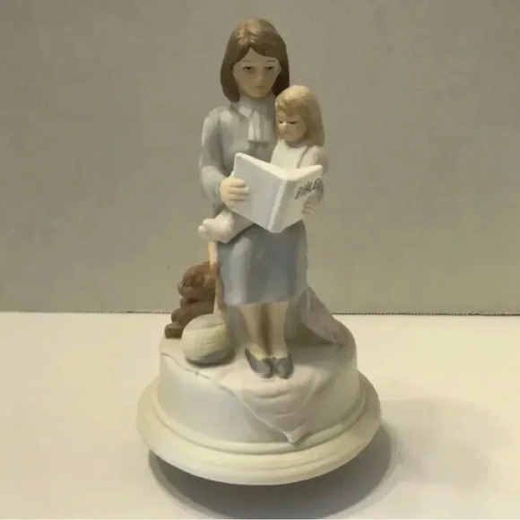 House Of Lloyd 1990 Music Maker Brahms’s Lullaby Figurine Mom Daughter Bible - Picture 1 of 5